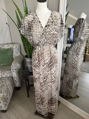 Chico’s Black Label Maxi Dress Size 0 Brown Sheer Snakeskin Print 🐍